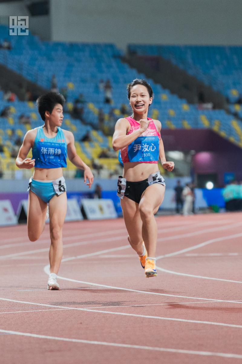 PG电子官方网站一日双金！深圳小将尹汝心刷新个人最佳，加冕青运会百米冠军